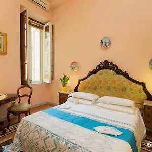 Atmosfere Del Centro Storico Naples